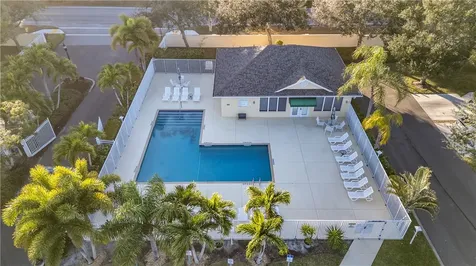 531 6th Street Vero Beach FL 32962