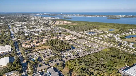 531 6th Street Vero Beach FL 32962