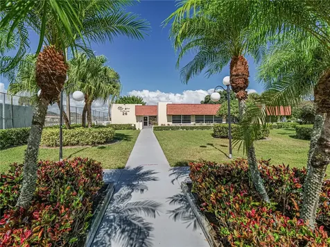 33 Pine Arbor Lane Vero Beach FL 32962