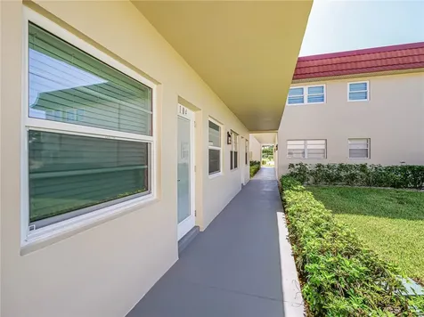 33 Pine Arbor Lane Vero Beach FL 32962