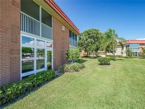 33 Pine Arbor Lane Vero Beach FL 32962