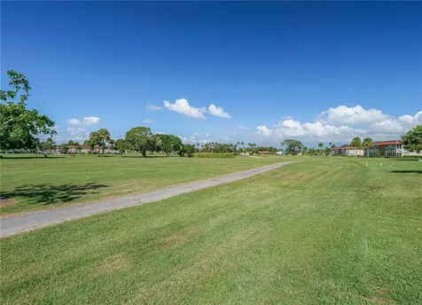 33 Pine Arbor Lane Vero Beach FL 32962