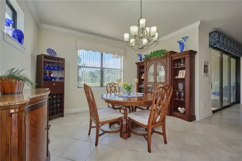 5063 Pendelton Square Vero Beach FL 32967