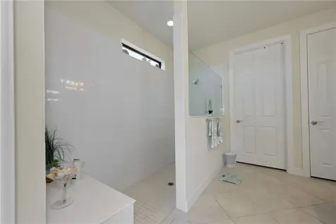 5063 Pendelton Square Vero Beach FL 32967
