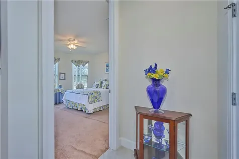 5063 Pendelton Square Vero Beach FL 32967