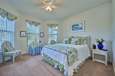 5063 Pendelton Square Vero Beach FL 32967