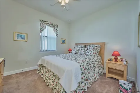 5063 Pendelton Square Vero Beach FL 32967