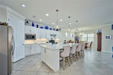 5063 Pendelton Square Vero Beach FL 32967
