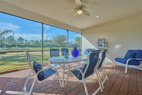 5063 Pendelton Square Vero Beach FL 32967