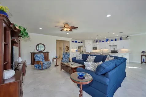 5063 Pendelton Square Vero Beach FL 32967