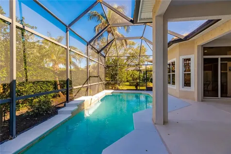 1433 W Island Club Square Vero Beach FL 32963