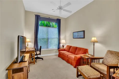 1433 W Island Club Square Vero Beach FL 32963