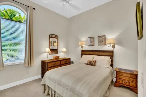 1433 W Island Club Square Vero Beach FL 32963