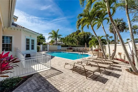 1433 W Island Club Square Vero Beach FL 32963