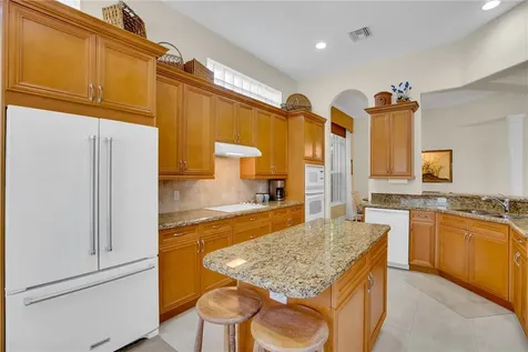 1433 W Island Club Square Vero Beach FL 32963