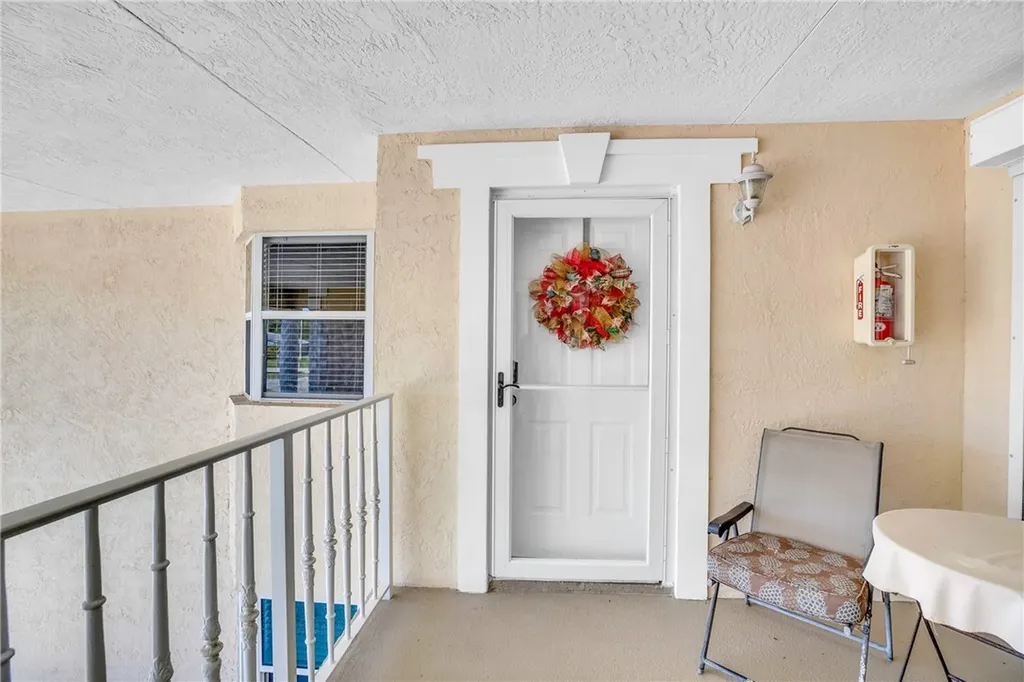 605 W Lake Jasmine Circle Vero Beach FL 32962