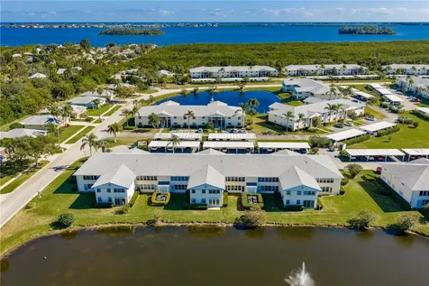 605 W Lake Jasmine Circle Vero Beach FL 32962