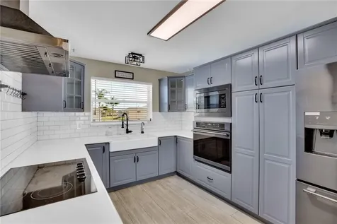 605 W Lake Jasmine Circle Vero Beach FL 32962