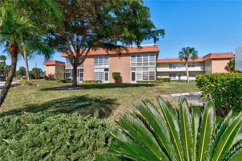 107 Spring Lake Court Vero Beach FL 32962