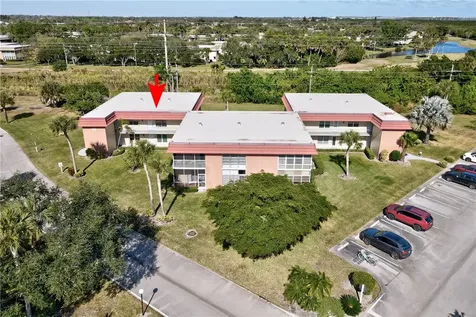 107 Spring Lake Court Vero Beach FL 32962