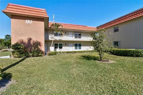107 Spring Lake Court Vero Beach FL 32962