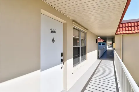 107 Spring Lake Court Vero Beach FL 32962