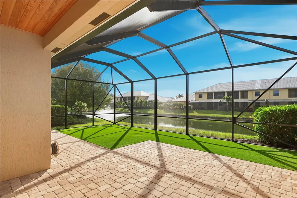 2030 Bridgepointe Circle Vero Beach FL 32967