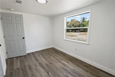 4280 29th Avenue Vero Beach FL 32967