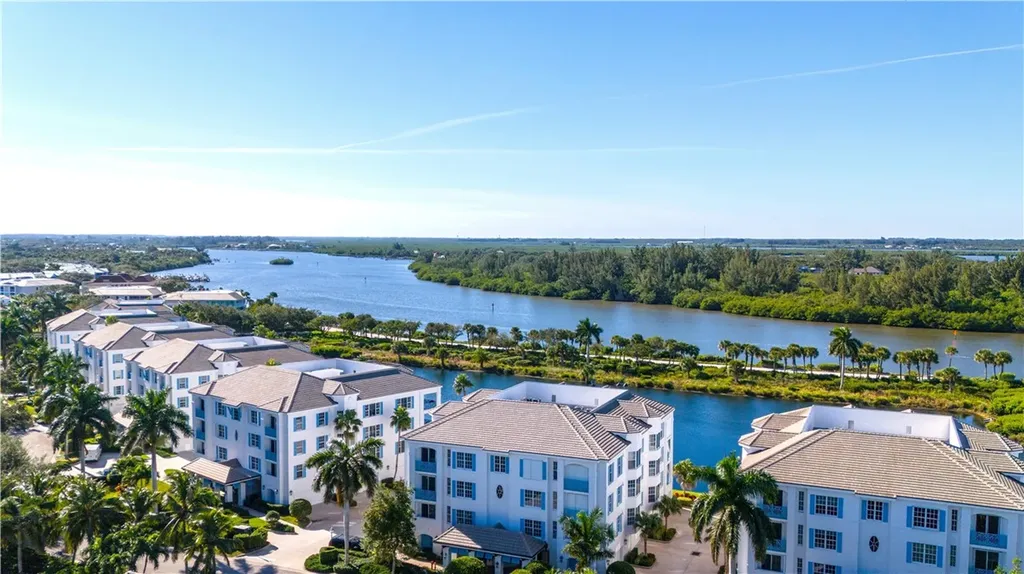 9025 Somerset Bay Lane Vero Beach FL 32963