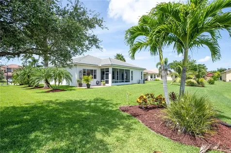 5200 Topaz Lane SW Vero Beach FL 32968
