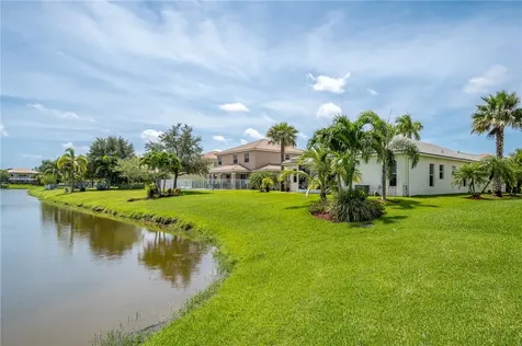 5200 Topaz Lane SW Vero Beach FL 32968