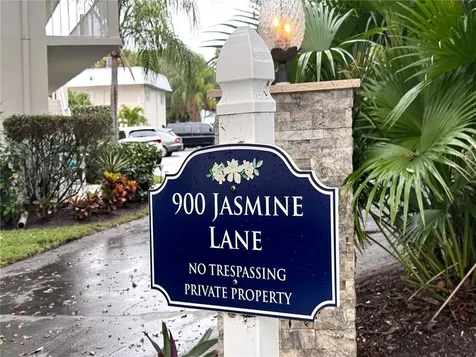 900 Jasmine Lane Vero Beach FL 32963