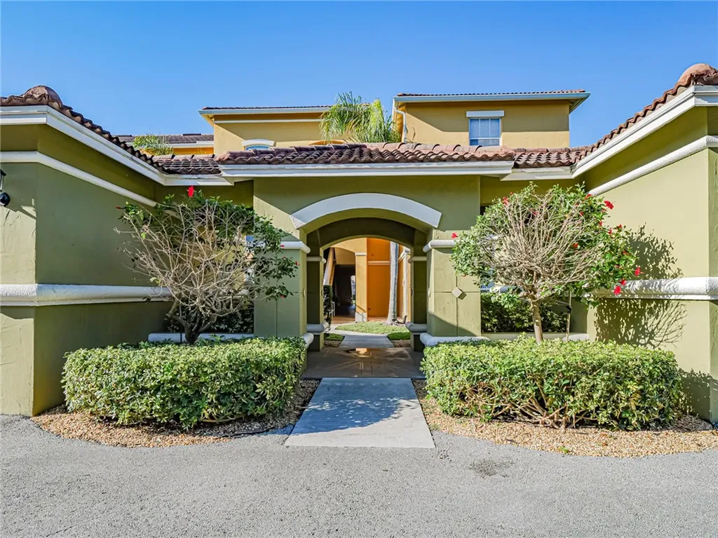 5090 Fairways Circle Vero Beach FL 32967