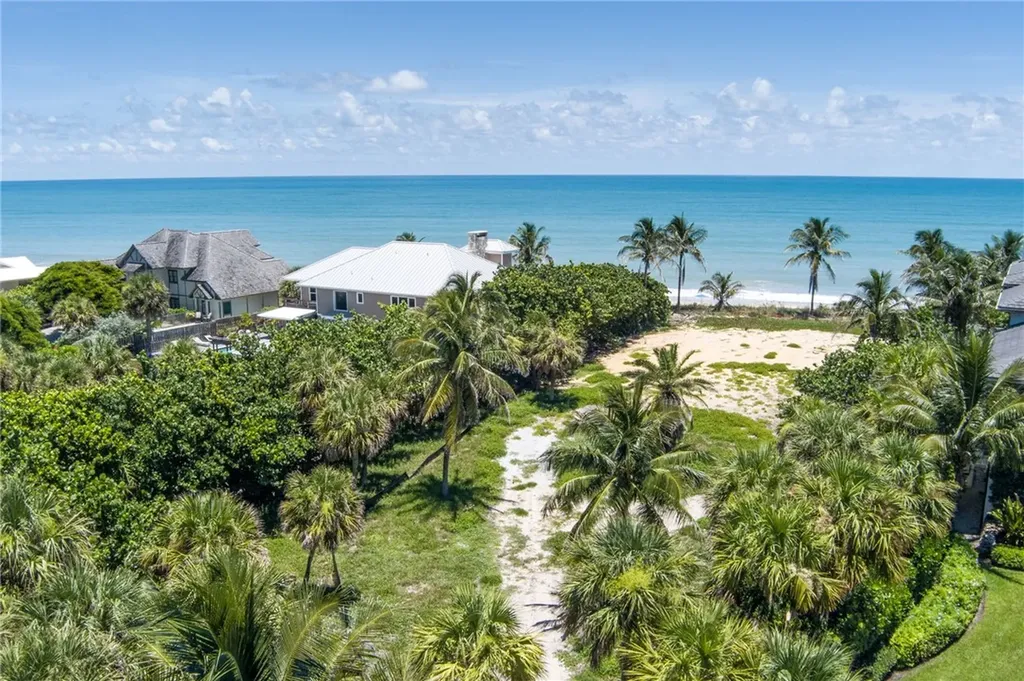 956 Surf Lane Vero Beach FL 32963