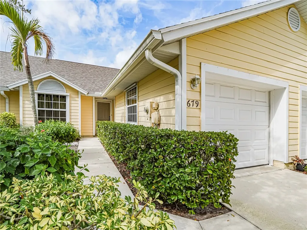679 5th Avenue Vero Beach FL 32962