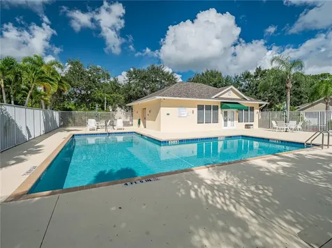 679 5th Avenue Vero Beach FL 32962