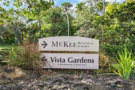 11 Vista Gardens Trail Vero Beach FL 32962