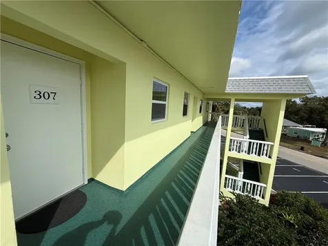 1100 Ponce De Leon Circle Vero Beach FL 32960