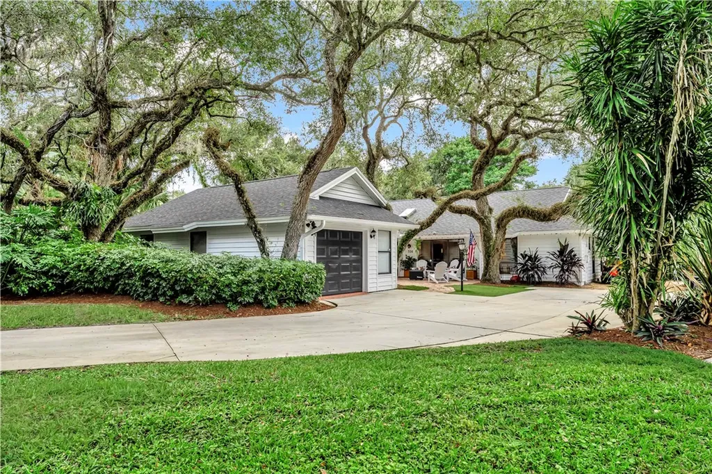 706 Turtle Cove Lane Vero Beach FL 32963