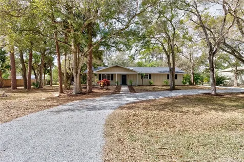 8211 93rd Avenue Vero Beach FL 32967