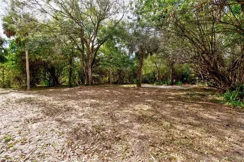 8211 93rd Avenue Vero Beach FL 32967