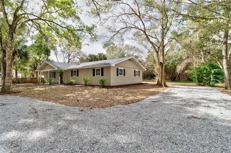 8211 93rd Avenue Vero Beach FL 32967