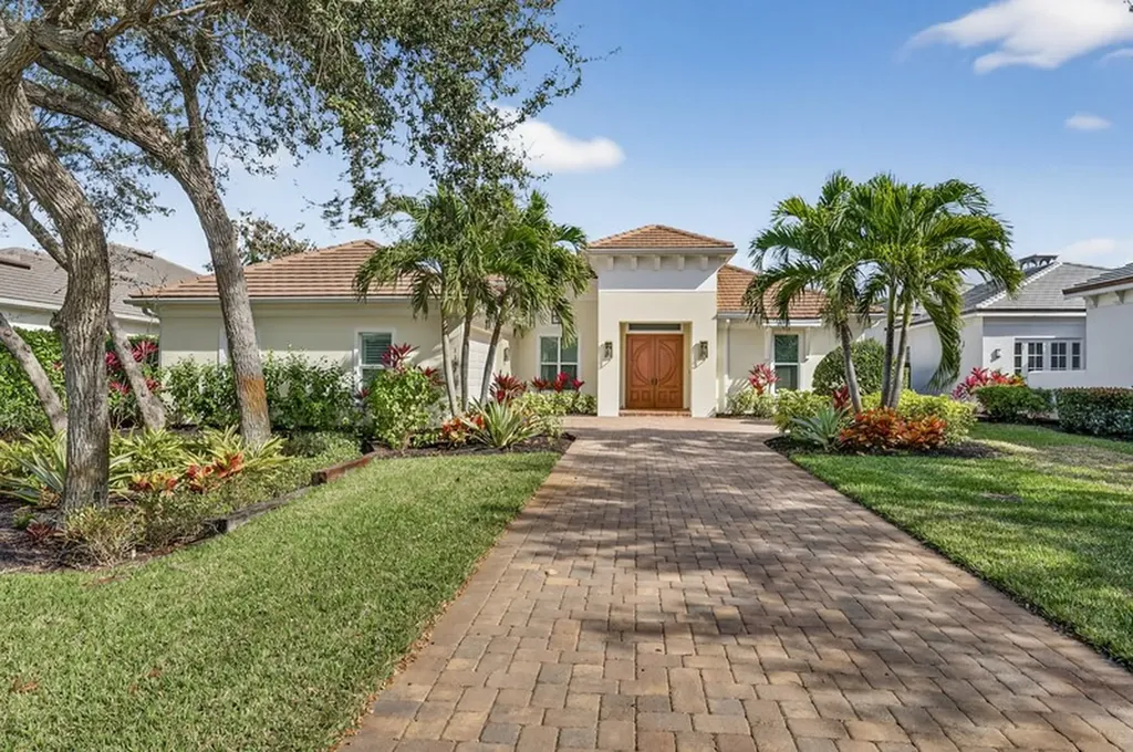 1102 Baywood Drive Vero Beach FL 32963