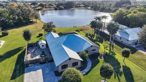 714 W Fischer Circle Sebastian FL 32958