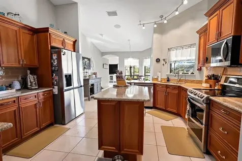 714 W Fischer Circle Sebastian FL 32958