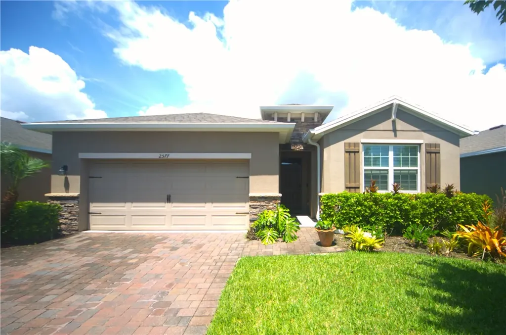 2577 Crowned Eagle Circle SW Vero Beach FL 32962