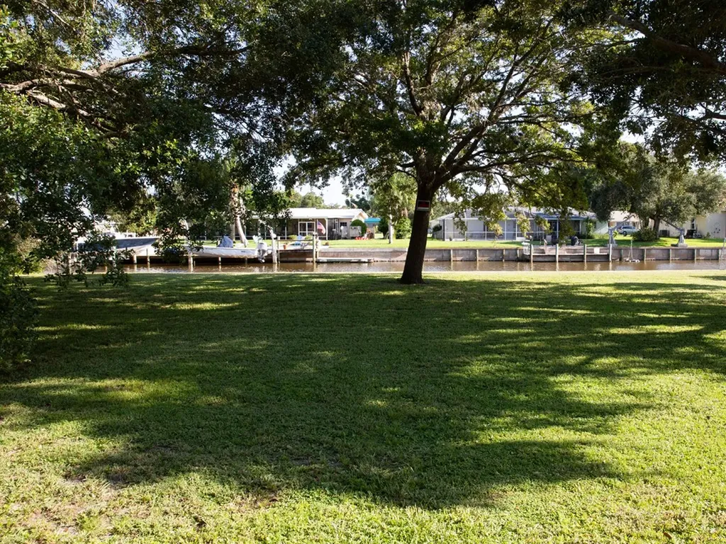 469 21st Street SE Vero Beach FL 32962