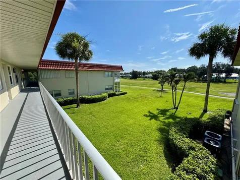25 Pine Arbor Lane Vero Beach FL 32962
