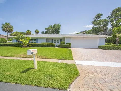 816 Acacia Road Vero Beach FL 32963