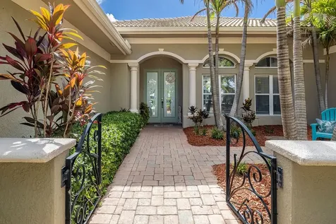 6160 56th Avenue Vero Beach FL 32967
